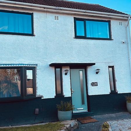 Entire Charming 5-Bed House In Darwen Blackburn Bb1 Free Parking Roadside Rishton Extérieur photo