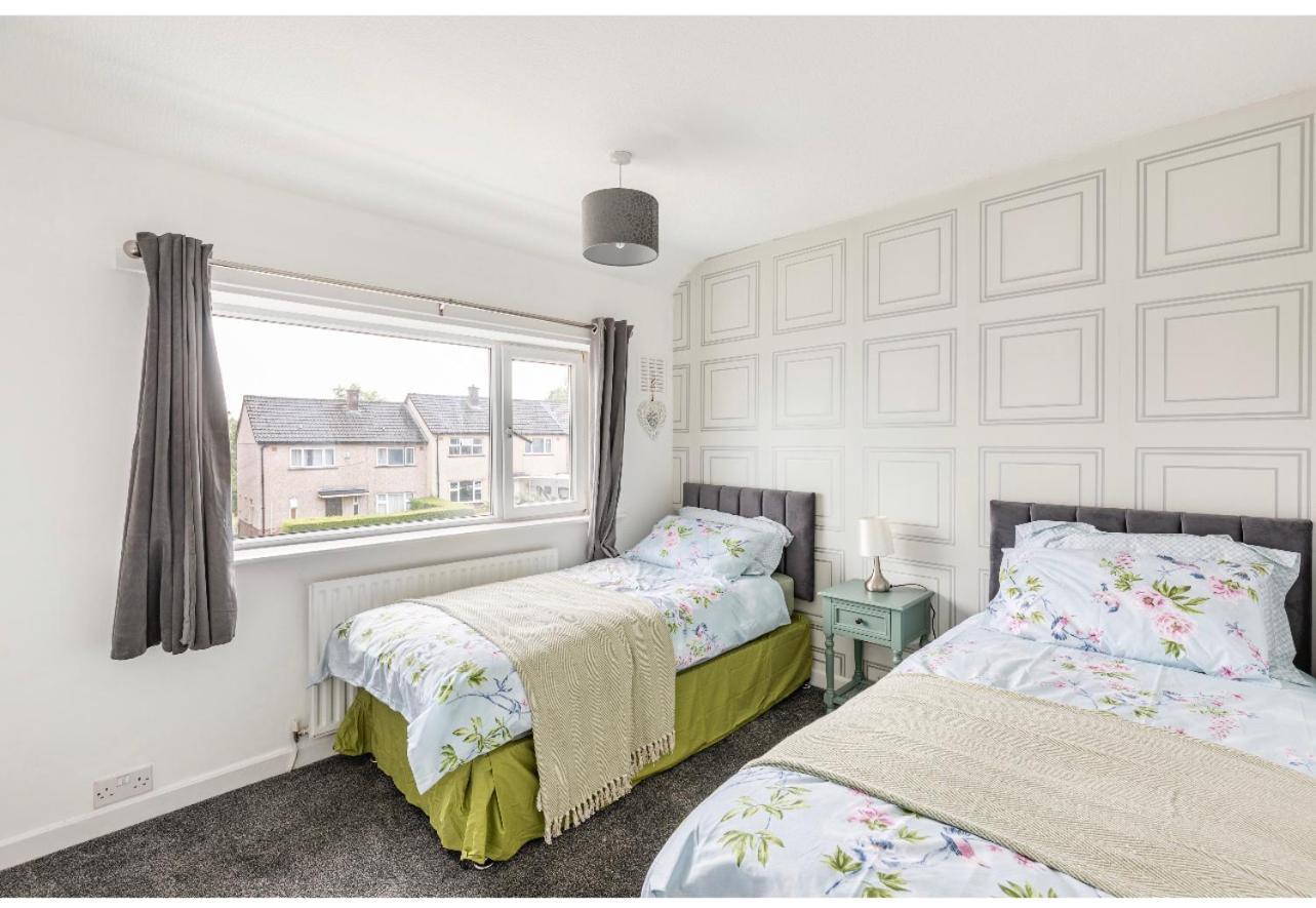 Entire Charming 5-Bed House In Darwen Blackburn Bb1 Free Parking Roadside Rishton Extérieur photo